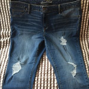 Woman’s Plus Size 20 Universal Thread Jeans